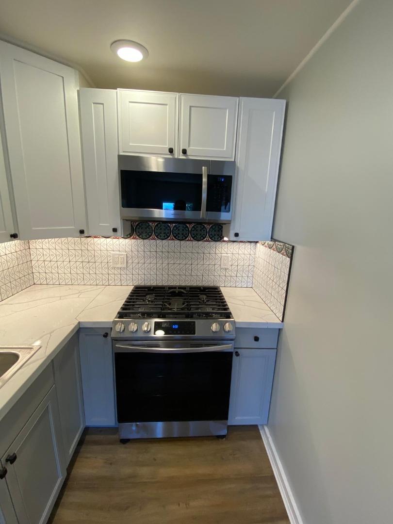 Detail Gallery Image 6 of 17 For 3500 a Portola Dr, Santa Cruz,  CA 95062 - 1 Beds | 1 Baths