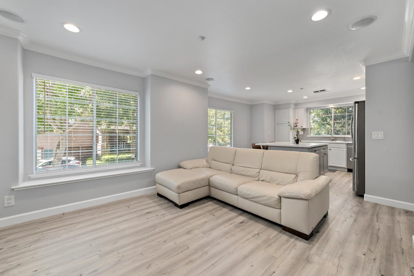 Detail Gallery Image 13 of 30 For 3066 Nattinger Ln, San Jose,  CA 95125 - 3 Beds | 2/1 Baths