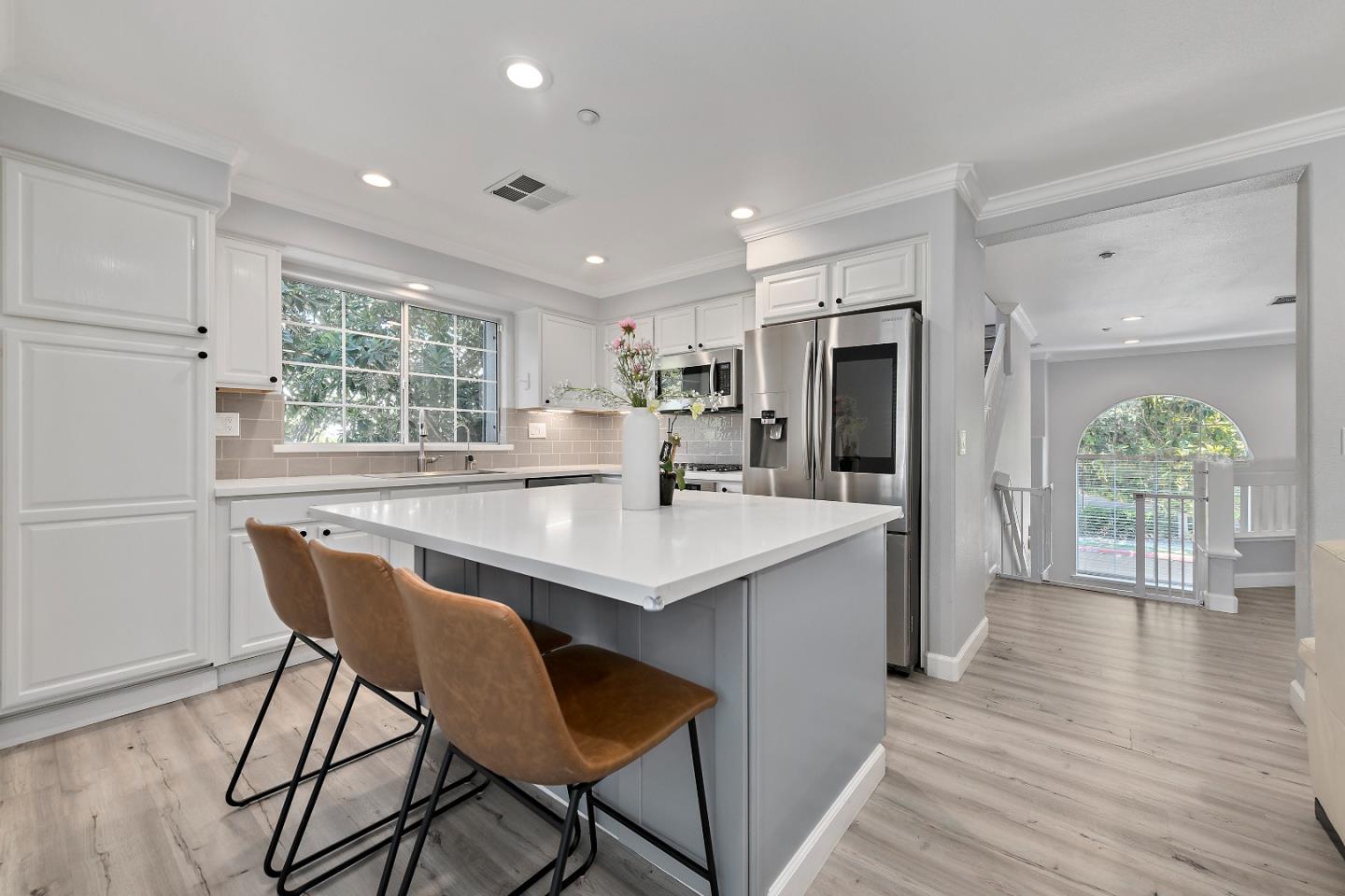 Detail Gallery Image 6 of 30 For 3066 Nattinger Ln, San Jose,  CA 95125 - 3 Beds | 2/1 Baths