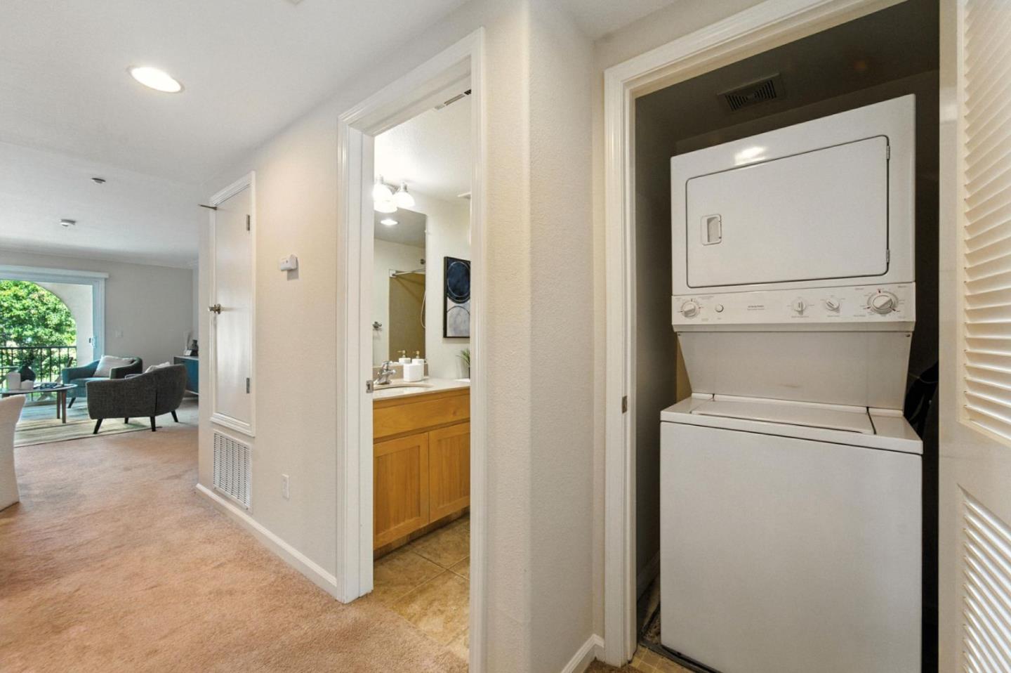 Detail Gallery Image 12 of 36 For 2067 Sonador, San Jose,  CA 95128 - 3 Beds | 2 Baths