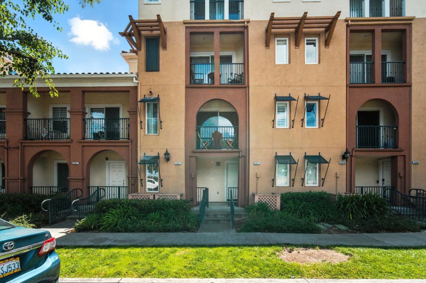 Detail Gallery Image 29 of 36 For 2067 Sonador, San Jose,  CA 95128 - 3 Beds | 2 Baths