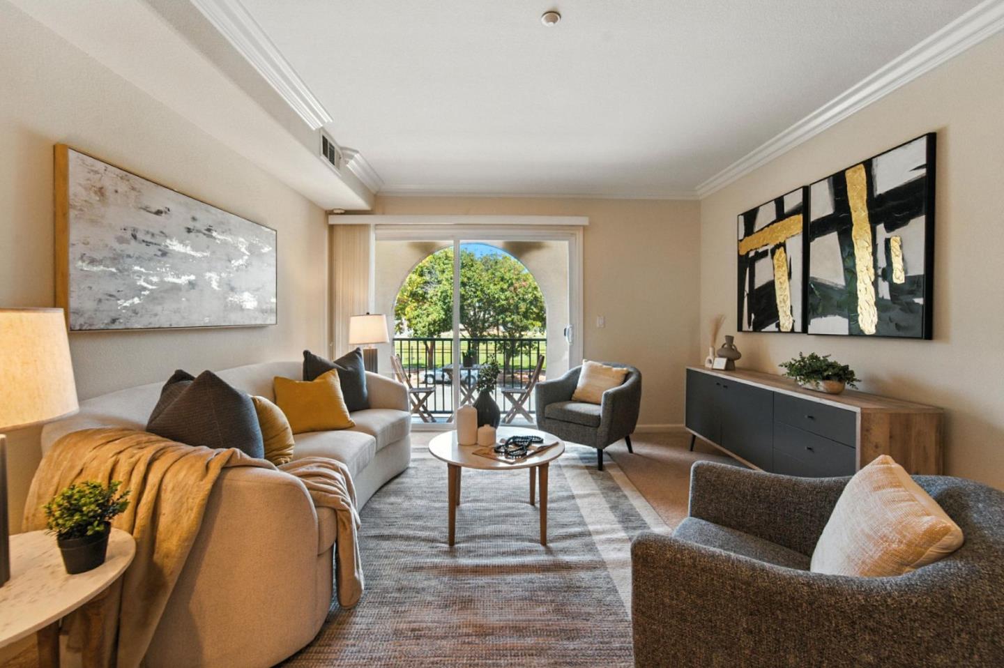 Detail Gallery Image 3 of 36 For 2067 Sonador, San Jose,  CA 95128 - 3 Beds | 2 Baths