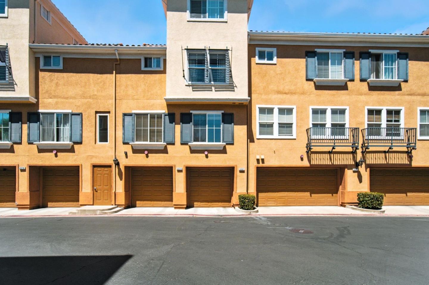 Detail Gallery Image 31 of 36 For 2067 Sonador, San Jose,  CA 95128 - 3 Beds | 2 Baths