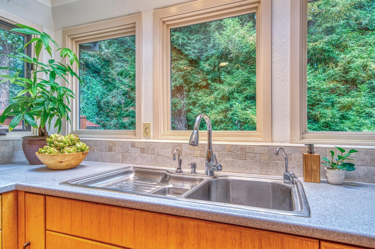 Detail Gallery Image 11 of 47 For 9013 Rhodes Ave, Aptos,  CA 95003 - 2 Beds | 1/1 Baths