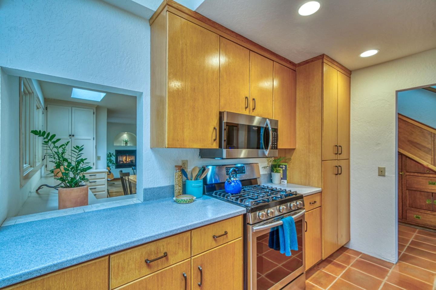 Detail Gallery Image 12 of 47 For 9013 Rhodes Ave, Aptos,  CA 95003 - 2 Beds | 1/1 Baths