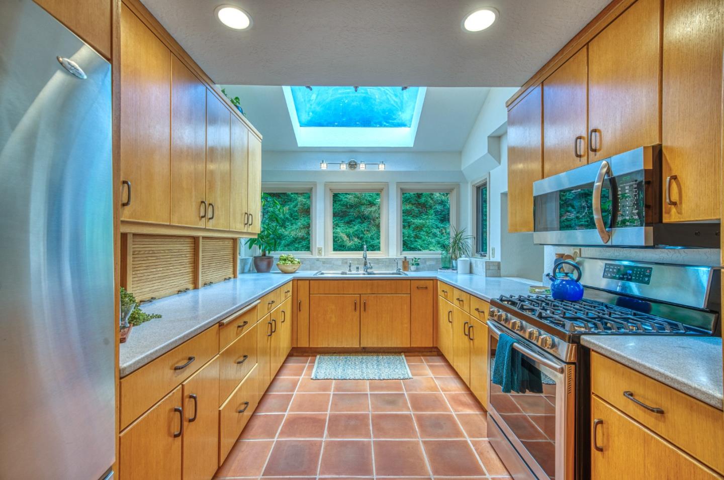 Detail Gallery Image 7 of 47 For 9013 Rhodes Ave, Aptos,  CA 95003 - 2 Beds | 1/1 Baths