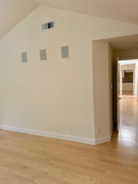 Detail Gallery Image 16 of 24 For 124 Lois Ln, Palo Alto,  CA 94303 - 4 Beds | 2/1 Baths