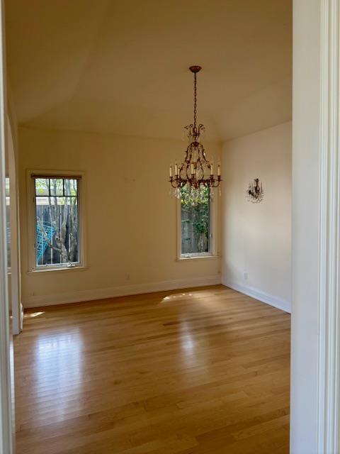 Detail Gallery Image 17 of 24 For 124 Lois Ln, Palo Alto,  CA 94303 - 4 Beds | 2/1 Baths
