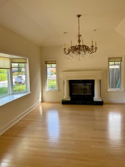 Detail Gallery Image 3 of 24 For 124 Lois Ln, Palo Alto,  CA 94303 - 4 Beds | 2/1 Baths