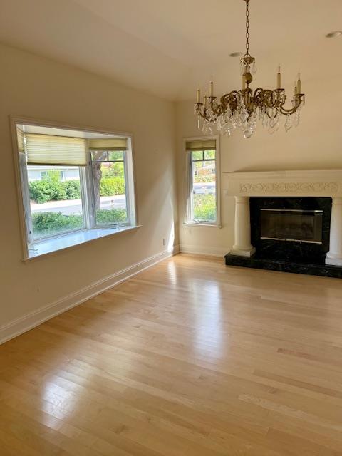 Detail Gallery Image 4 of 24 For 124 Lois Ln, Palo Alto,  CA 94303 - 4 Beds | 2/1 Baths
