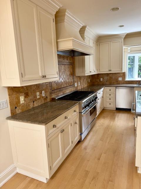 Detail Gallery Image 7 of 24 For 124 Lois Ln, Palo Alto,  CA 94303 - 4 Beds | 2/1 Baths