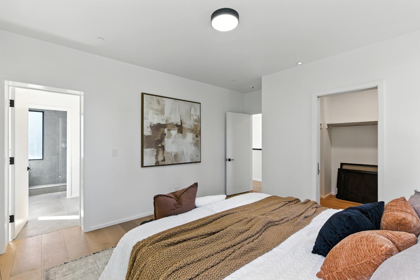 Detail Gallery Image 23 of 51 For 369 La Cuesta Dr, Menlo Park,  CA 94028 - 5 Beds | 3 Baths