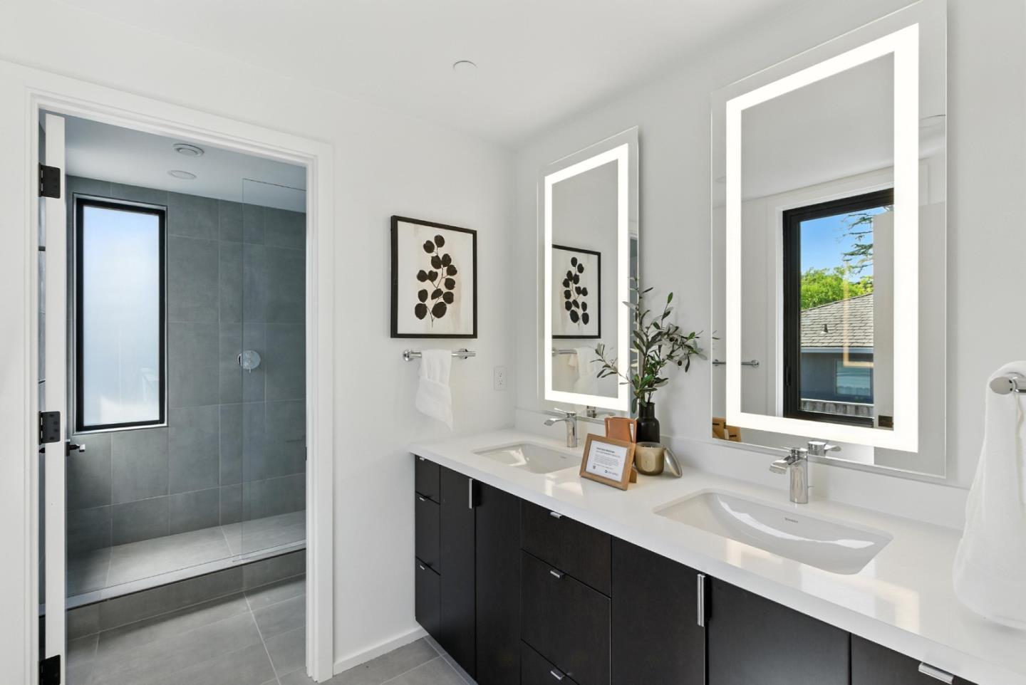 Detail Gallery Image 25 of 51 For 369 La Cuesta Dr, Menlo Park,  CA 94028 - 5 Beds | 3 Baths