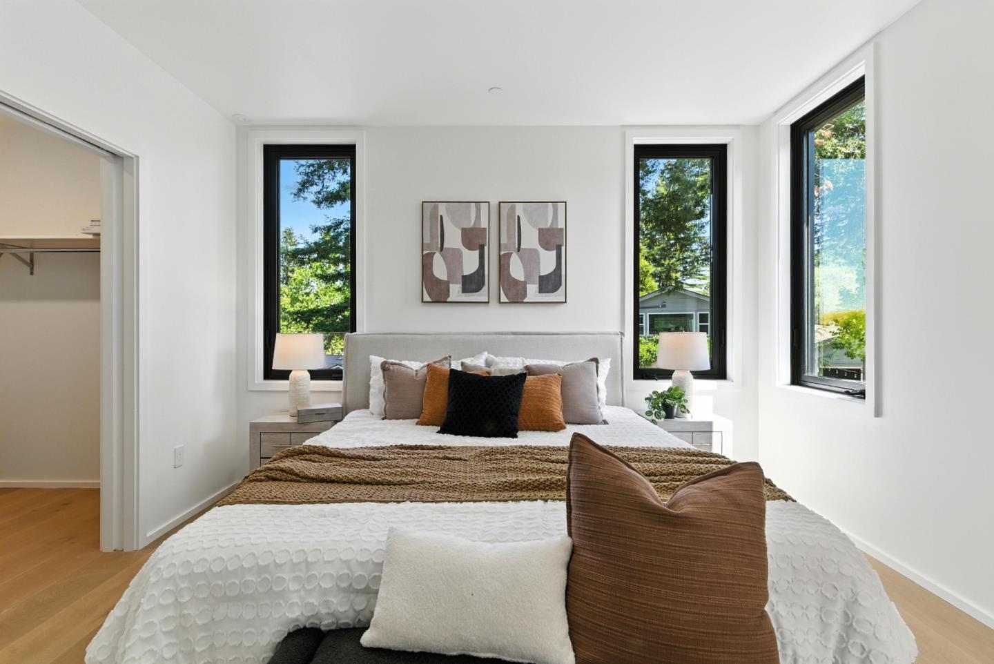 Detail Gallery Image 27 of 51 For 369 La Cuesta Dr, Menlo Park,  CA 94028 - 5 Beds | 3 Baths