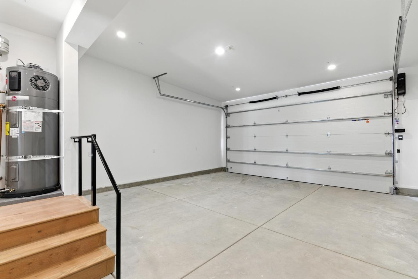 Detail Gallery Image 31 of 51 For 369 La Cuesta Dr, Menlo Park,  CA 94028 - 5 Beds | 3 Baths