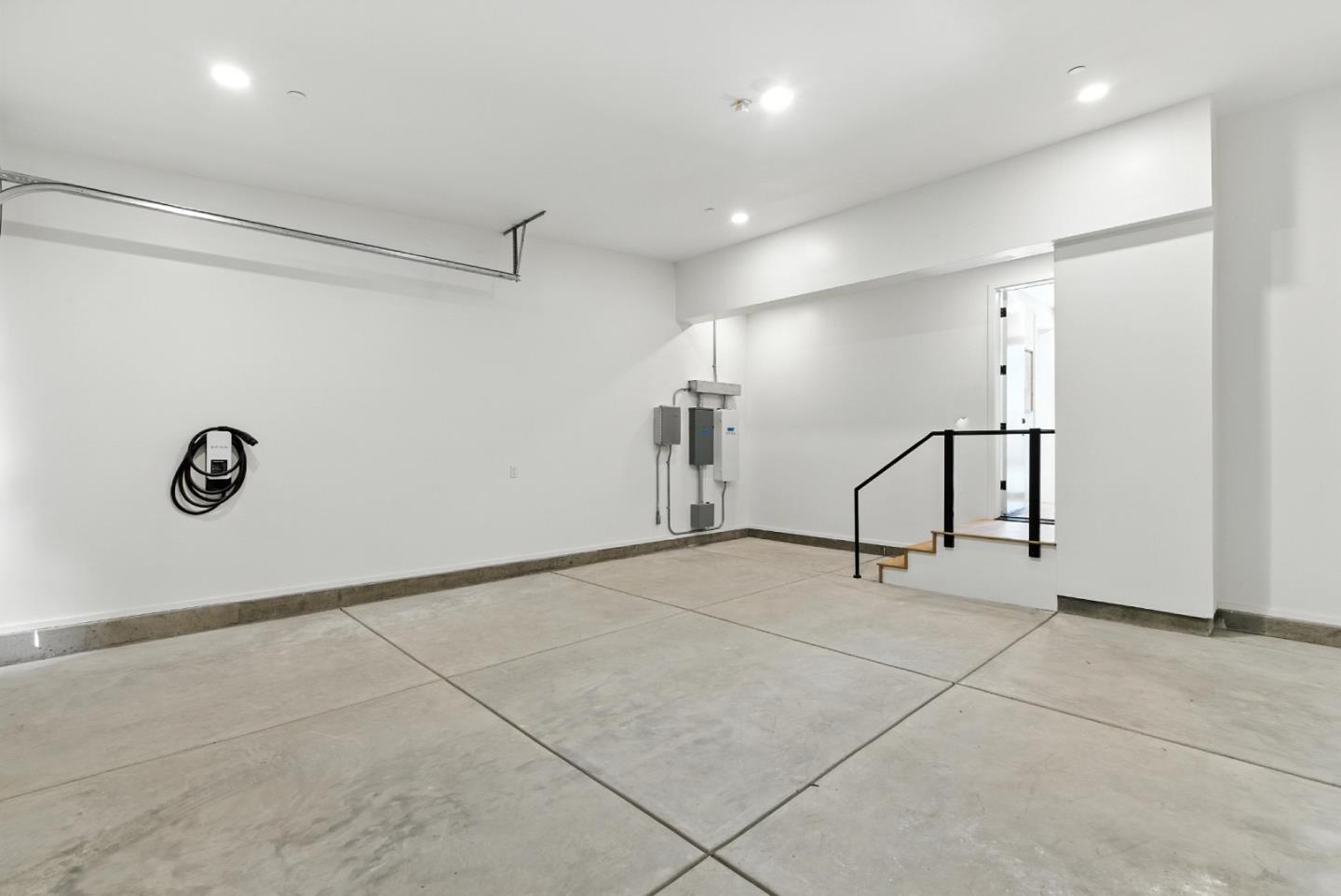 Detail Gallery Image 32 of 51 For 369 La Cuesta Dr, Menlo Park,  CA 94028 - 5 Beds | 3 Baths