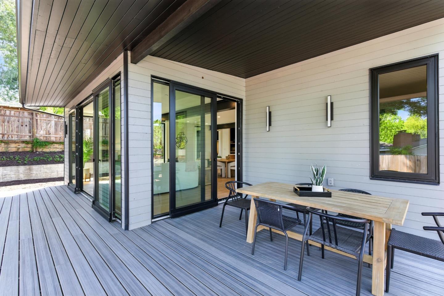 Detail Gallery Image 35 of 51 For 369 La Cuesta Dr, Menlo Park,  CA 94028 - 5 Beds | 3 Baths