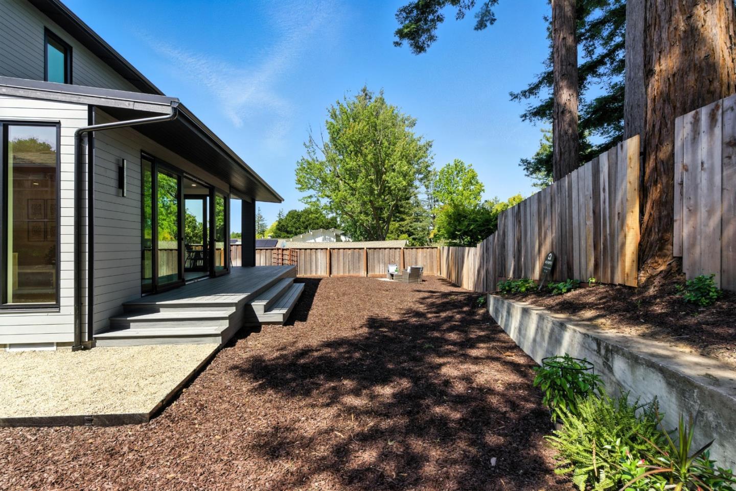Detail Gallery Image 39 of 51 For 369 La Cuesta Dr, Menlo Park,  CA 94028 - 5 Beds | 3 Baths