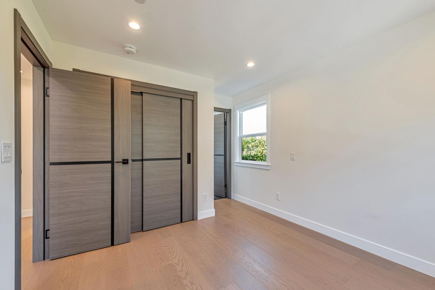 Detail Gallery Image 22 of 43 For 529 Hobart Ave, San Mateo,  CA 94402 - 4 Beds | 3 Baths