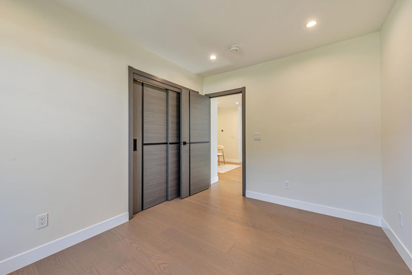Detail Gallery Image 26 of 43 For 529 Hobart Ave, San Mateo,  CA 94402 - 4 Beds | 3 Baths
