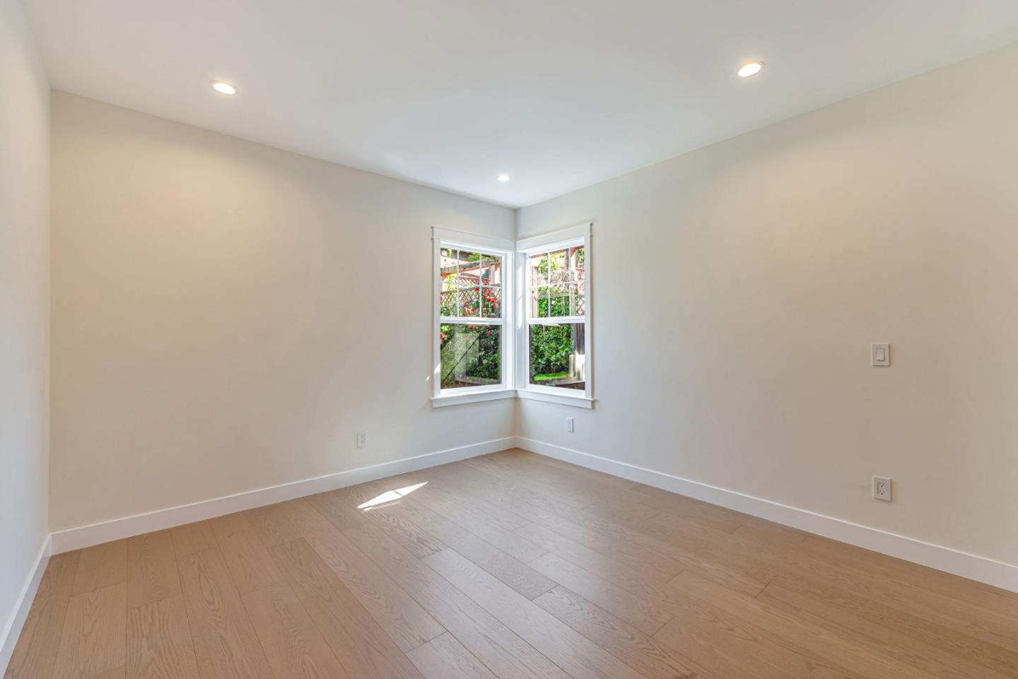 Detail Gallery Image 27 of 43 For 529 Hobart Ave, San Mateo,  CA 94402 - 4 Beds | 3 Baths