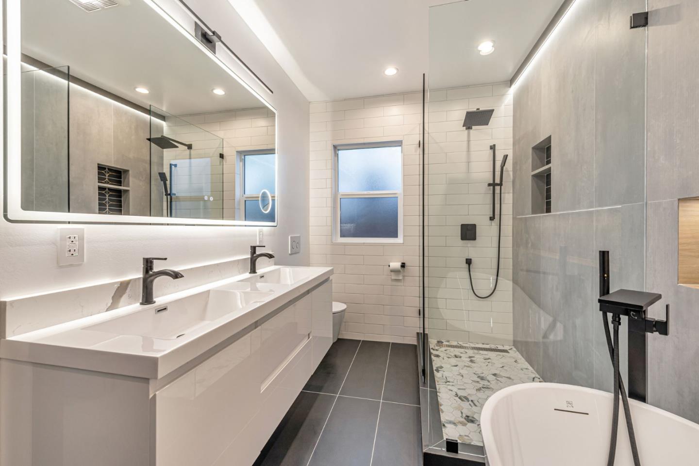 Detail Gallery Image 32 of 43 For 529 Hobart Ave, San Mateo,  CA 94402 - 4 Beds | 3 Baths