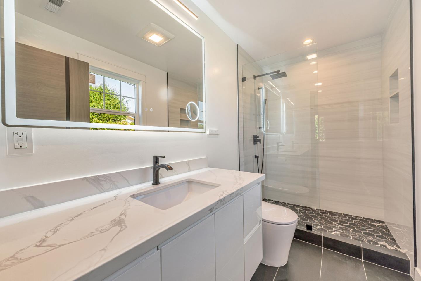 Detail Gallery Image 33 of 43 For 529 Hobart Ave, San Mateo,  CA 94402 - 4 Beds | 3 Baths