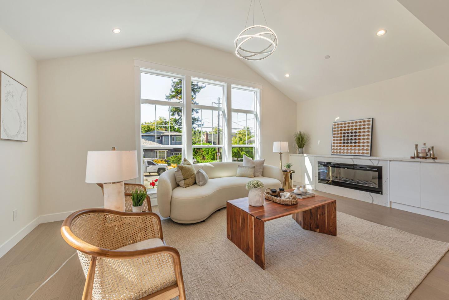 Detail Gallery Image 8 of 43 For 529 Hobart Ave, San Mateo,  CA 94402 - 4 Beds | 3 Baths