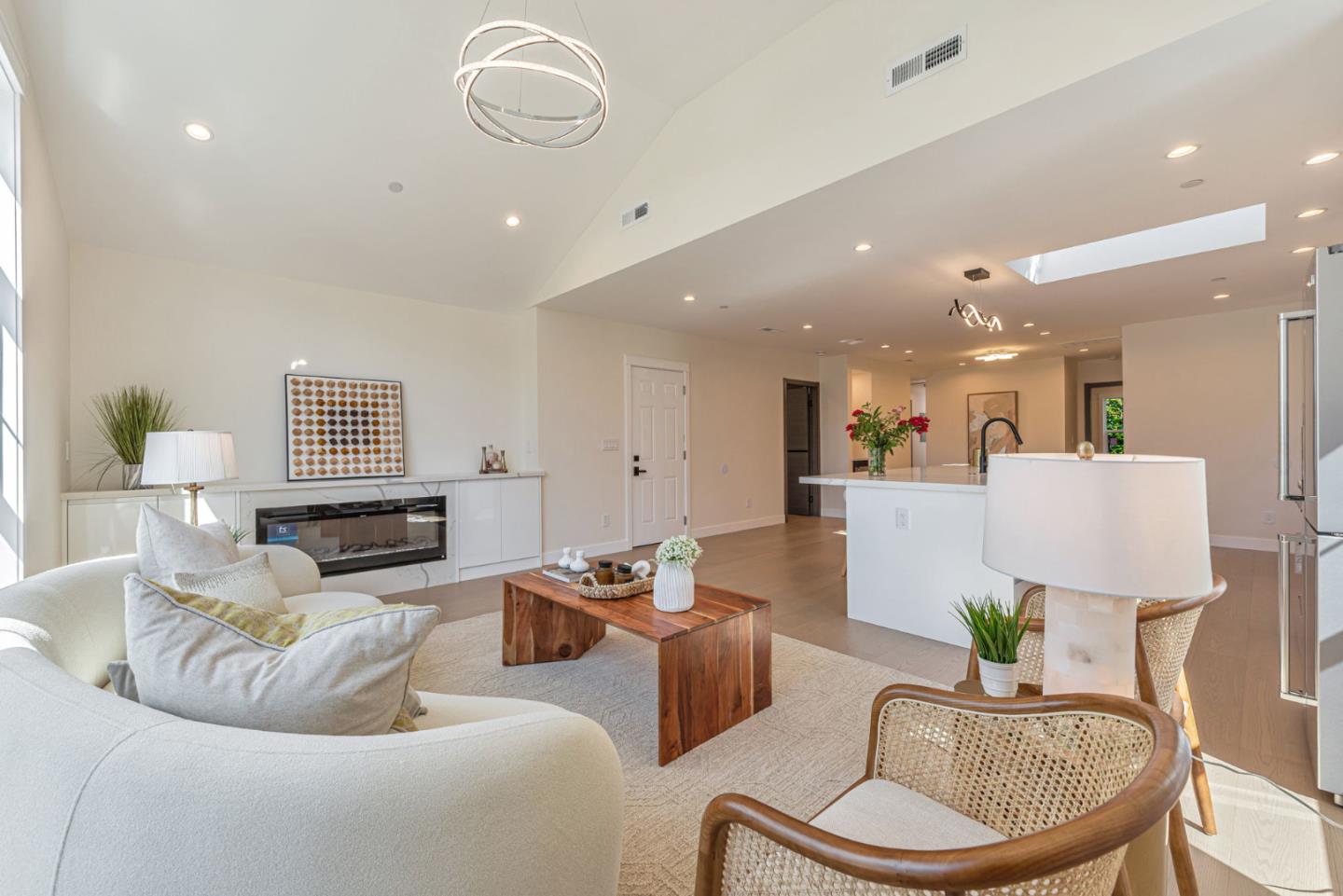 Detail Gallery Image 9 of 43 For 529 Hobart Ave, San Mateo,  CA 94402 - 4 Beds | 3 Baths