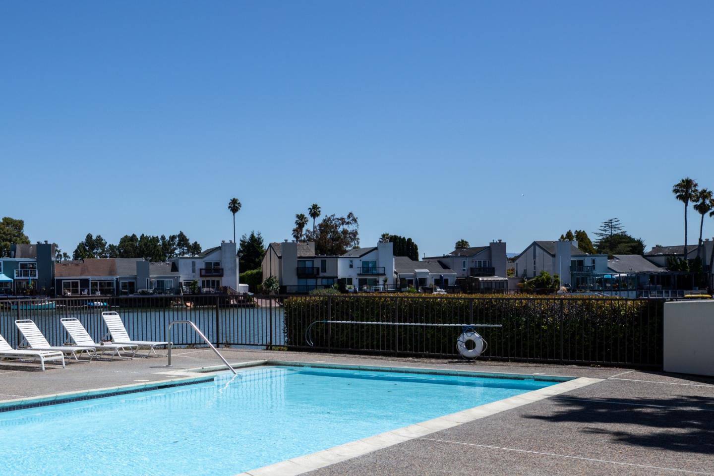 Detail Gallery Image 16 of 16 For 223 Shorebird Cir, Redwood Shores,  CA 94065 - 2 Beds | 2 Baths