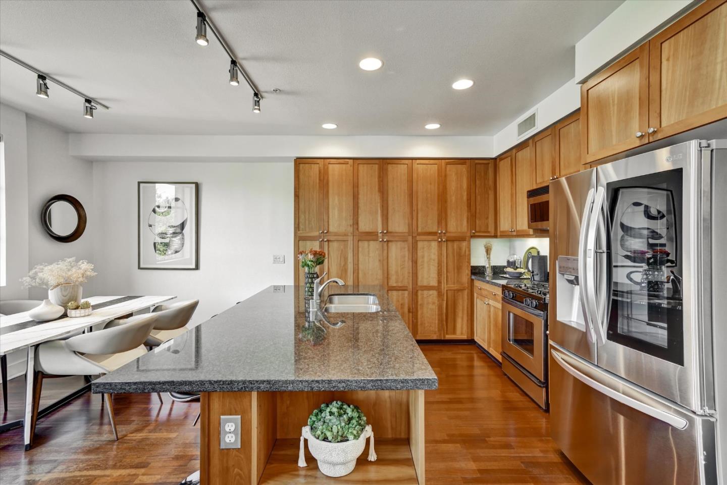 Detail Gallery Image 10 of 35 For 350 E Mission St #211,  San Jose,  CA 95112 - 1 Beds | 1/1 Baths