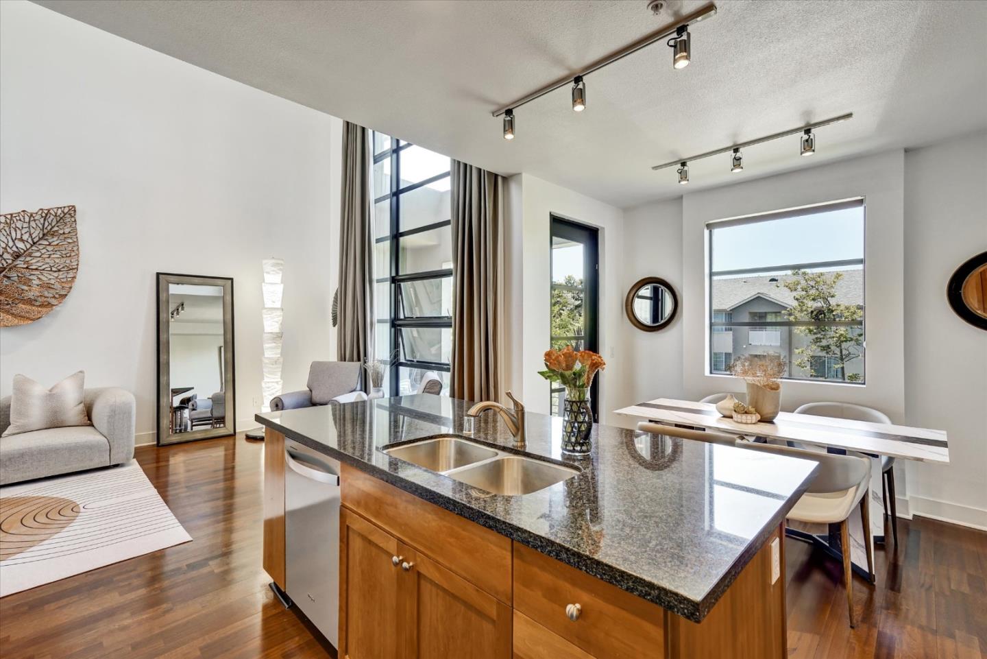 Detail Gallery Image 12 of 35 For 350 E Mission St #211,  San Jose,  CA 95112 - 1 Beds | 1/1 Baths