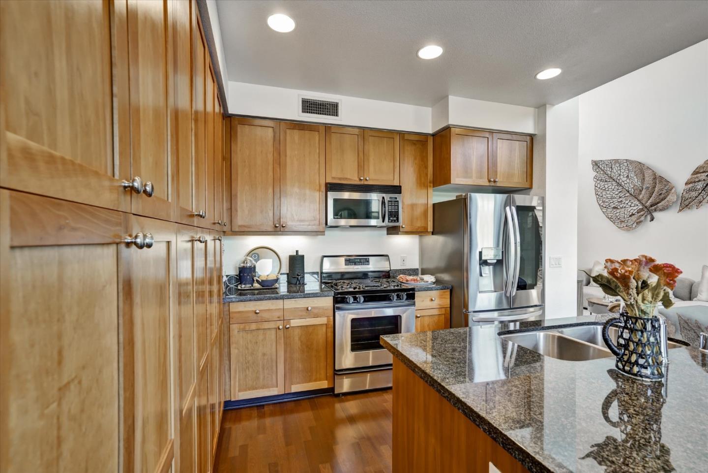 Detail Gallery Image 13 of 35 For 350 E Mission St #211,  San Jose,  CA 95112 - 1 Beds | 1/1 Baths