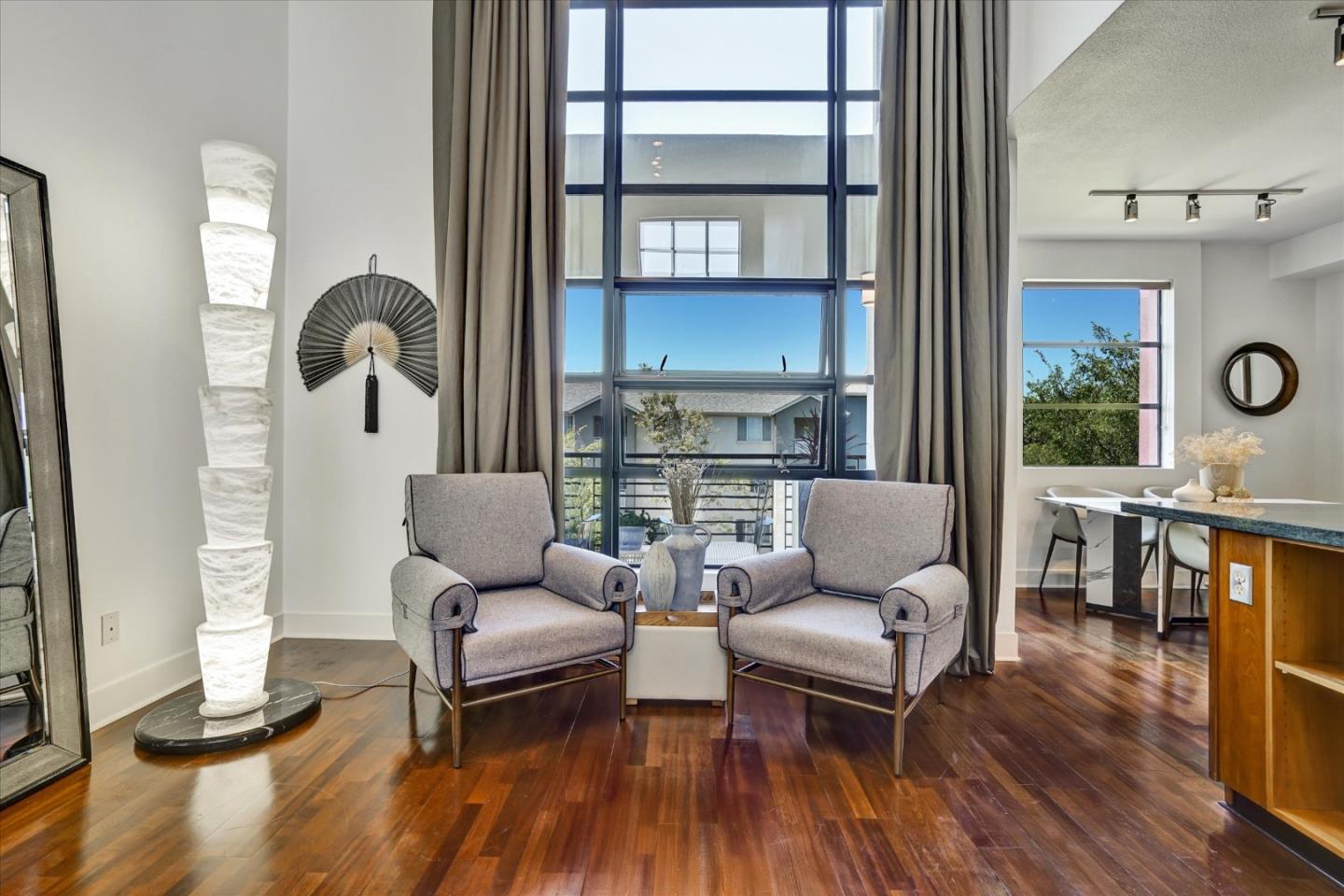 Detail Gallery Image 2 of 35 For 350 E Mission St #211,  San Jose,  CA 95112 - 1 Beds | 1/1 Baths