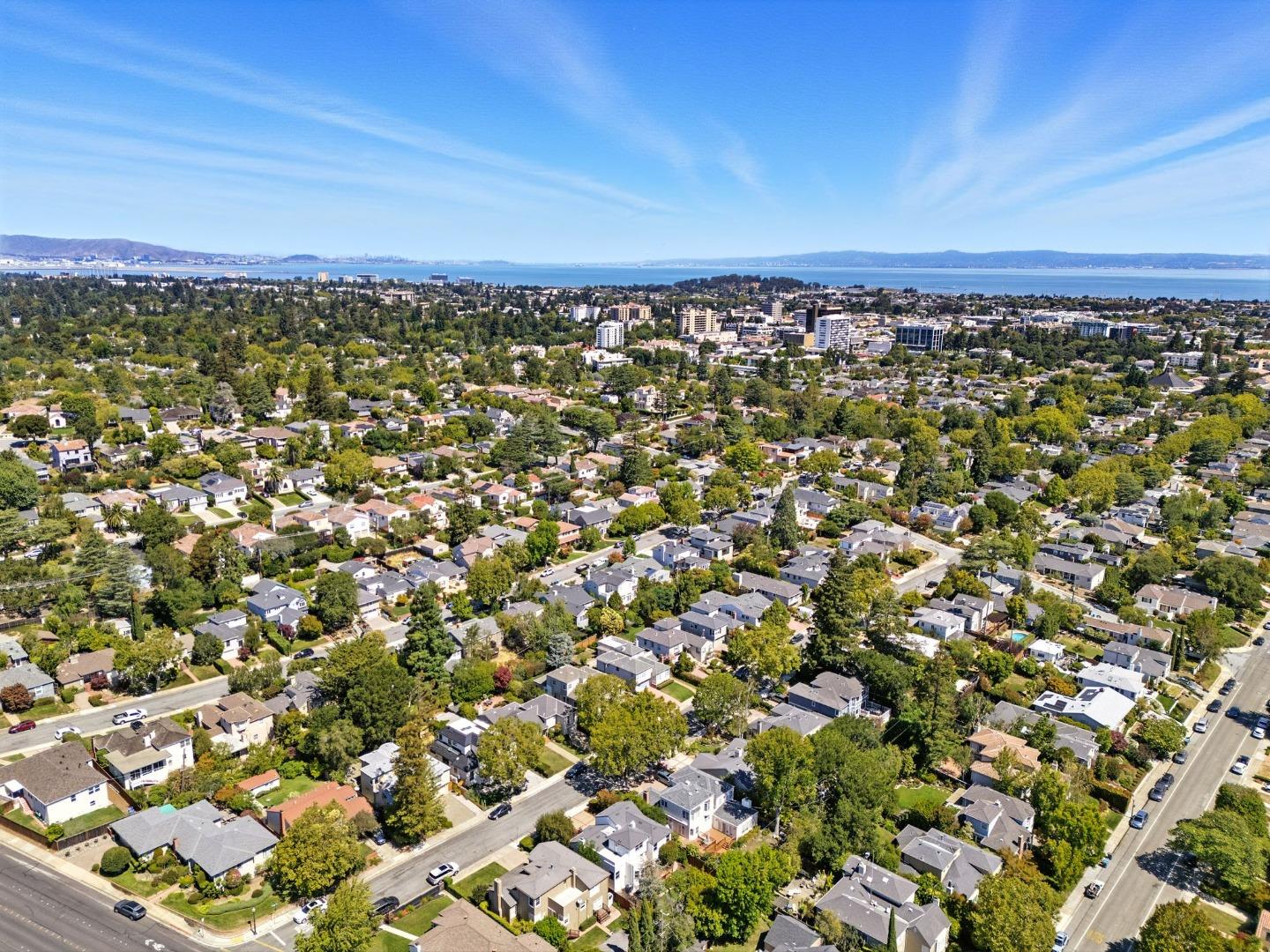 Detail Gallery Image 30 of 33 For 513 Castilian Way, San Mateo,  CA 94402 - 3 Beds | 2 Baths