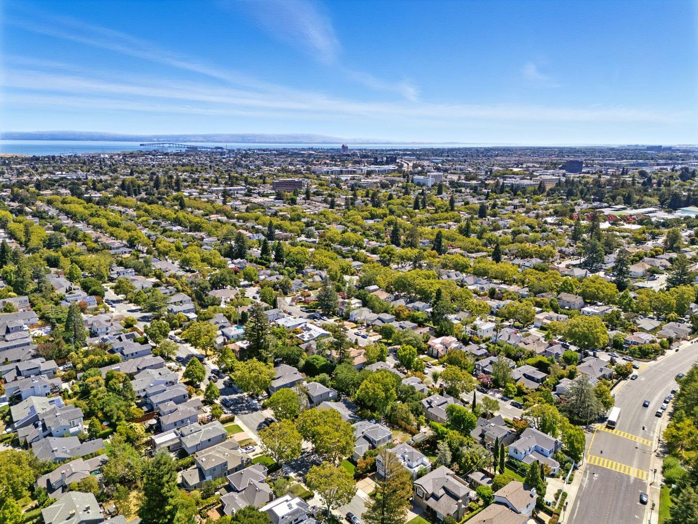 Detail Gallery Image 31 of 33 For 513 Castilian Way, San Mateo,  CA 94402 - 3 Beds | 2 Baths