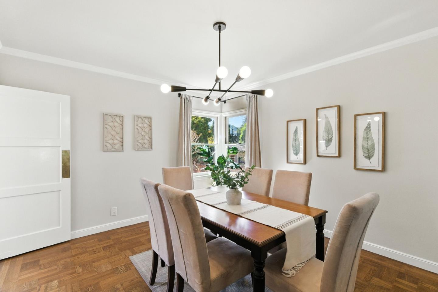 Detail Gallery Image 5 of 33 For 513 Castilian Way, San Mateo,  CA 94402 - 3 Beds | 2 Baths