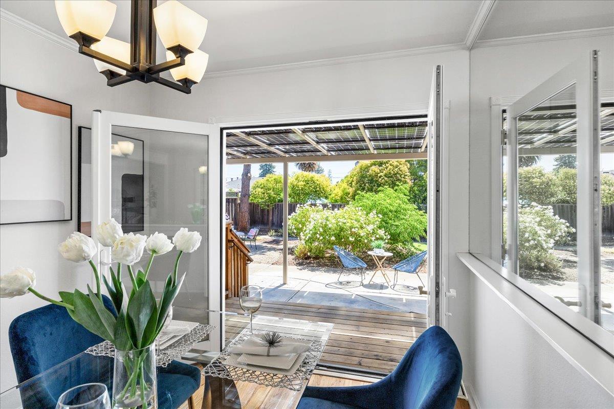 Detail Gallery Image 10 of 18 For 820 Eighth Ave, Redwood City,  CA 94063 - 2 Beds | 1 Baths