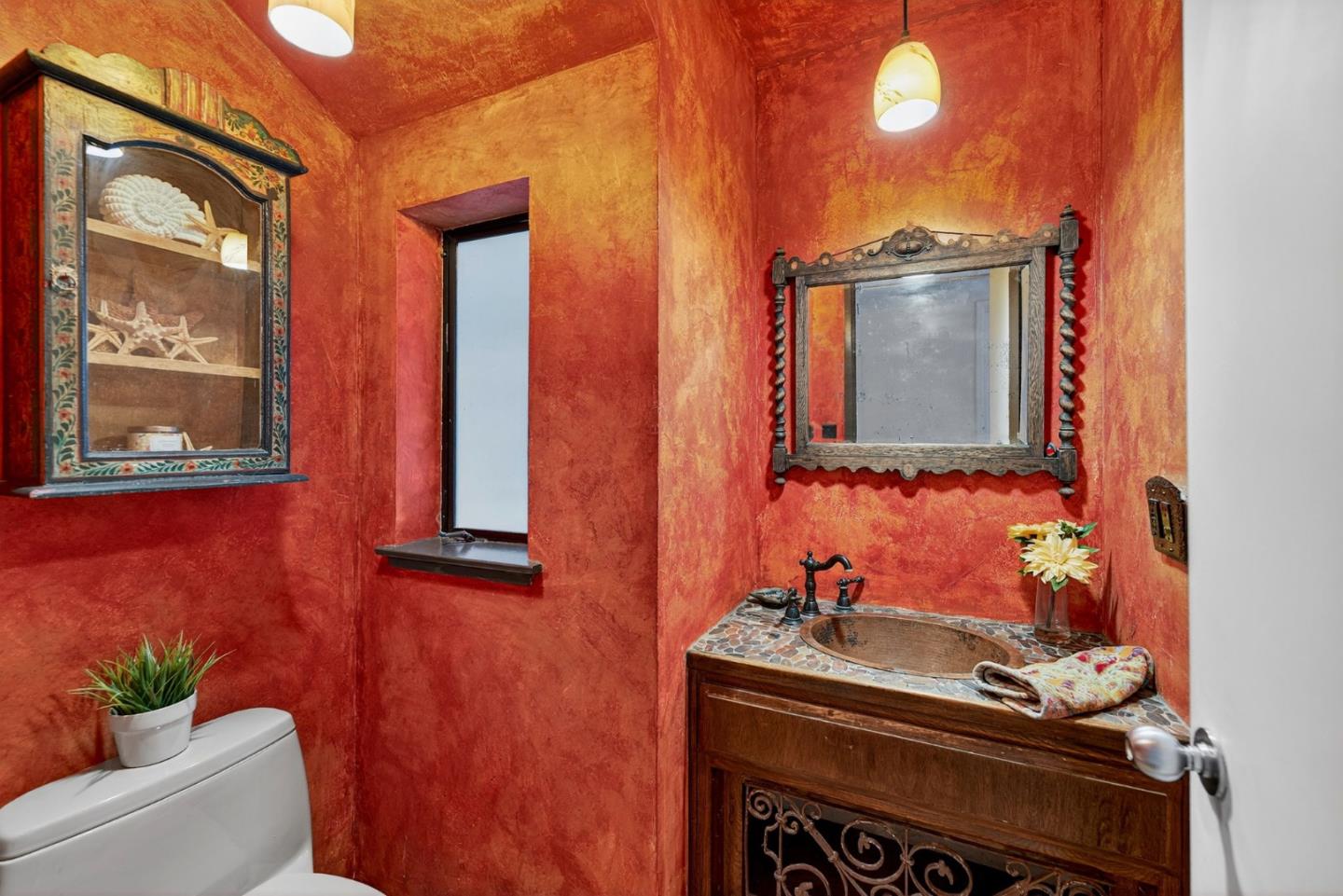 Detail Gallery Image 14 of 61 For 15098 Elm Park, Monte Sereno,  CA 95030 - 4 Beds | 2/1 Baths