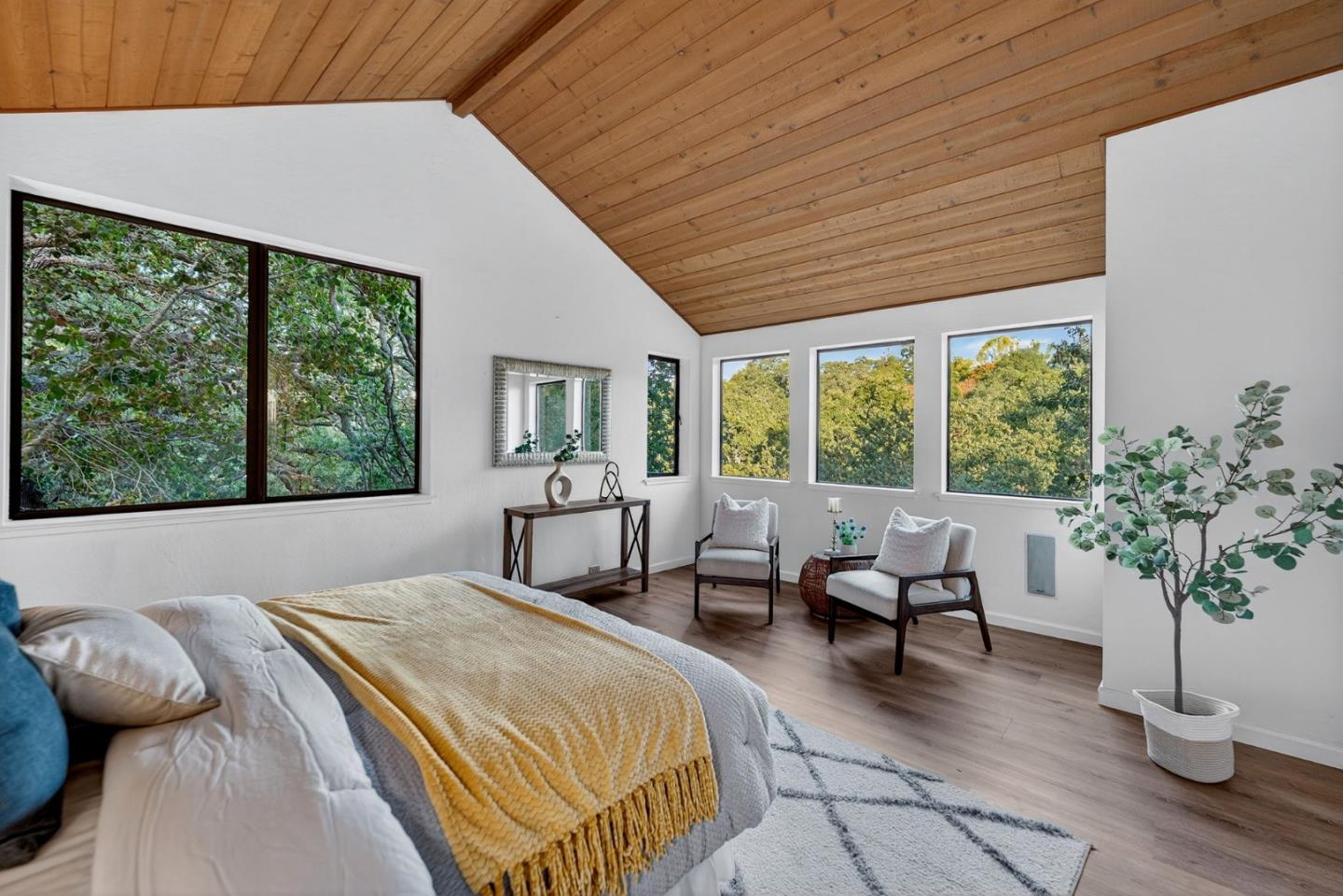 Detail Gallery Image 16 of 61 For 15098 Elm Park, Monte Sereno,  CA 95030 - 4 Beds | 2/1 Baths