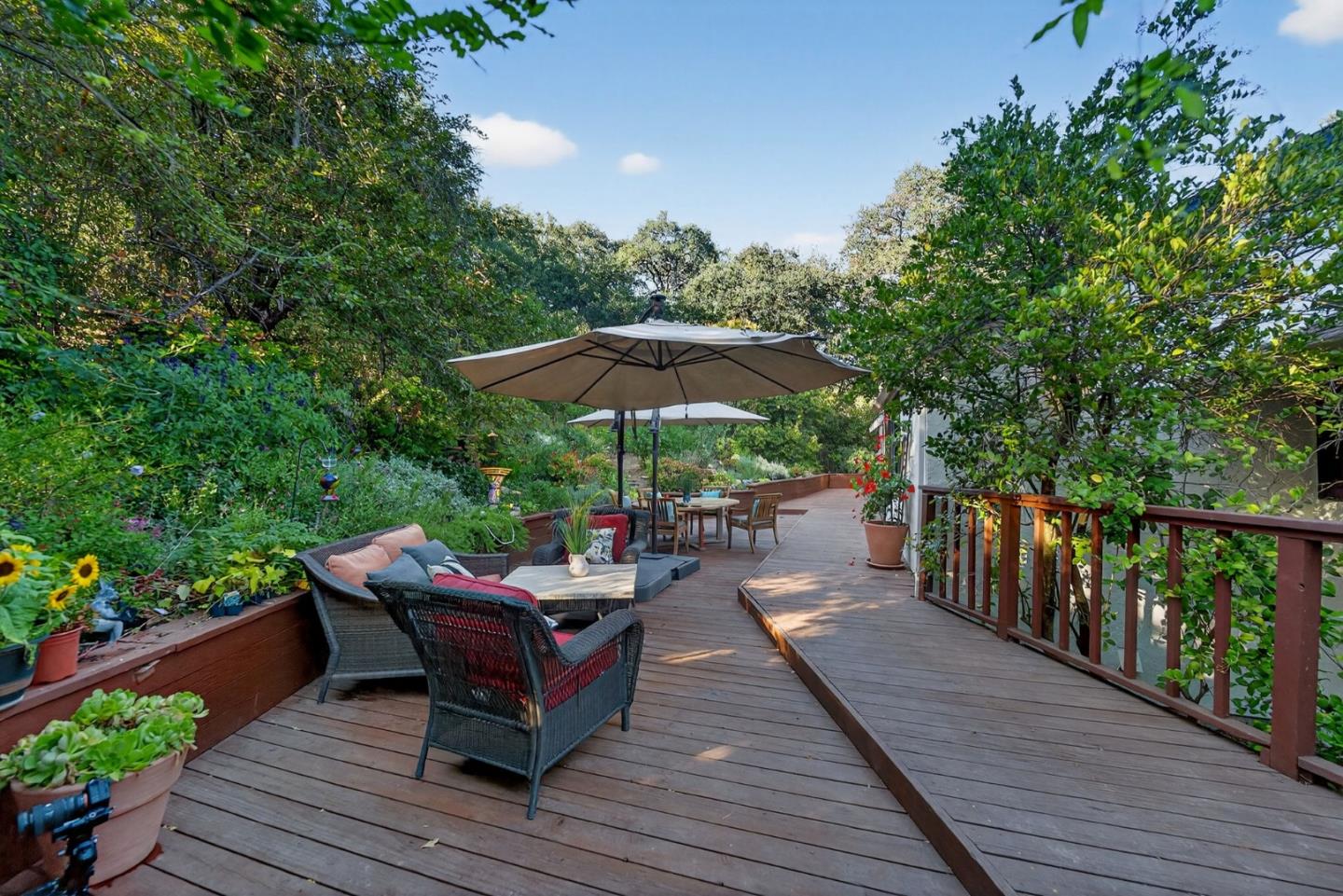 Detail Gallery Image 38 of 61 For 15098 Elm Park, Monte Sereno,  CA 95030 - 4 Beds | 2/1 Baths