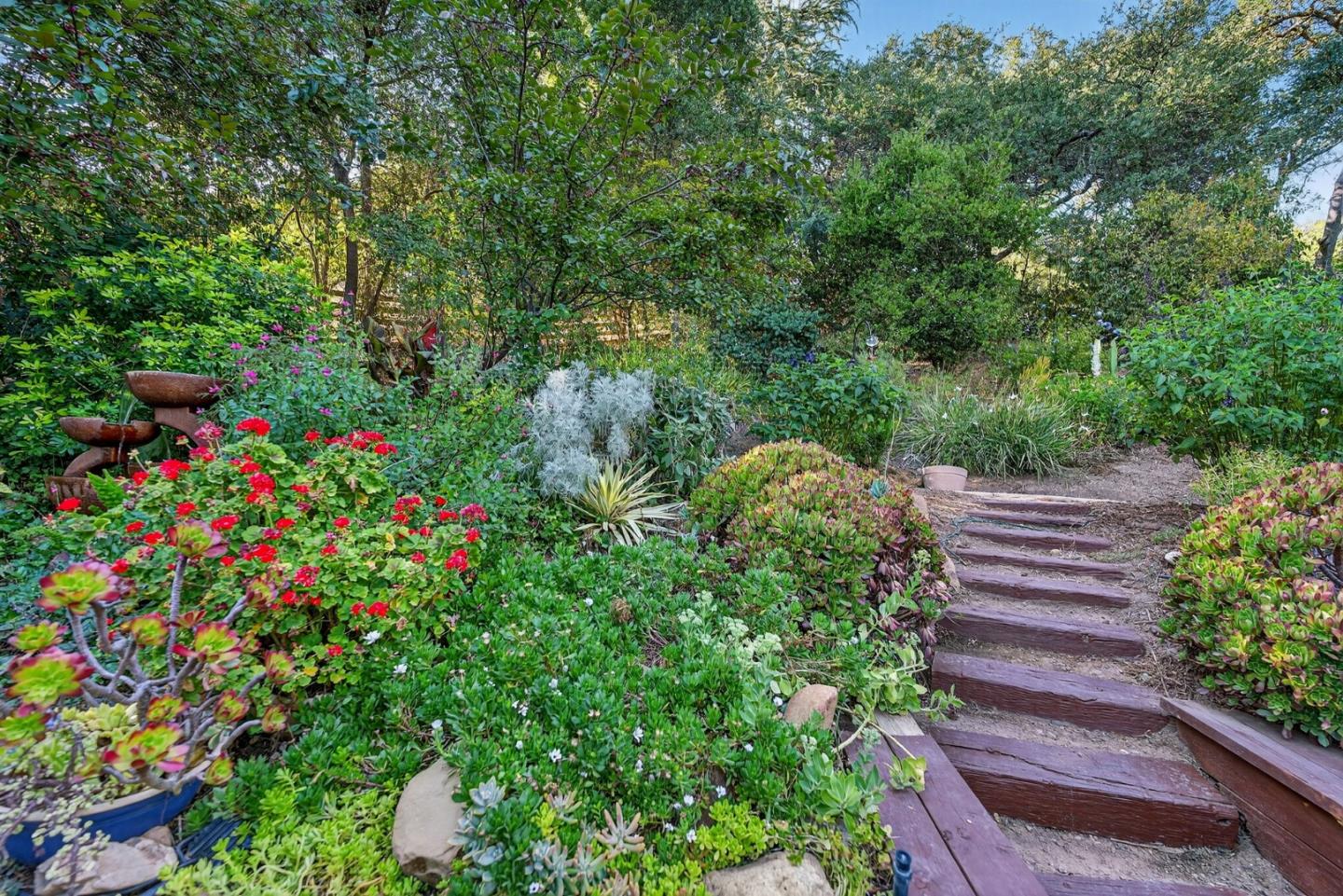 Detail Gallery Image 40 of 61 For 15098 Elm Park, Monte Sereno,  CA 95030 - 4 Beds | 2/1 Baths