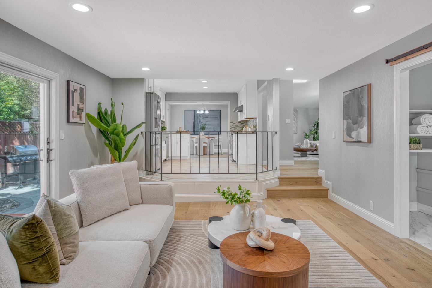Detail Gallery Image 10 of 52 For 3530 Carlsbad Ct, Pleasanton,  CA 94588 - 3 Beds | 2/1 Baths