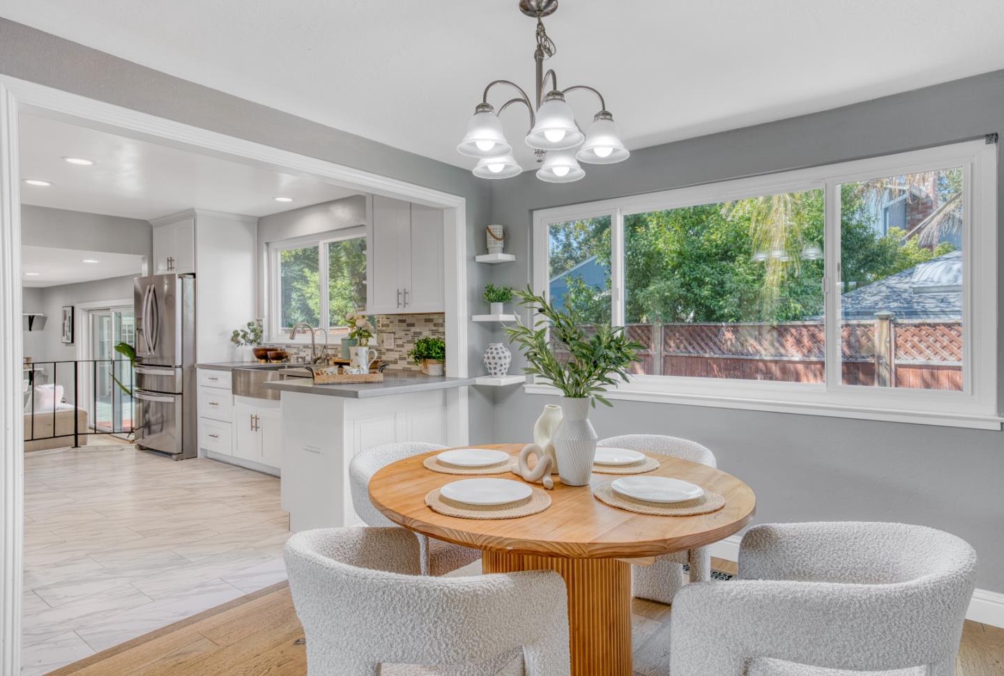 Detail Gallery Image 11 of 52 For 3530 Carlsbad Ct, Pleasanton,  CA 94588 - 3 Beds | 2/1 Baths