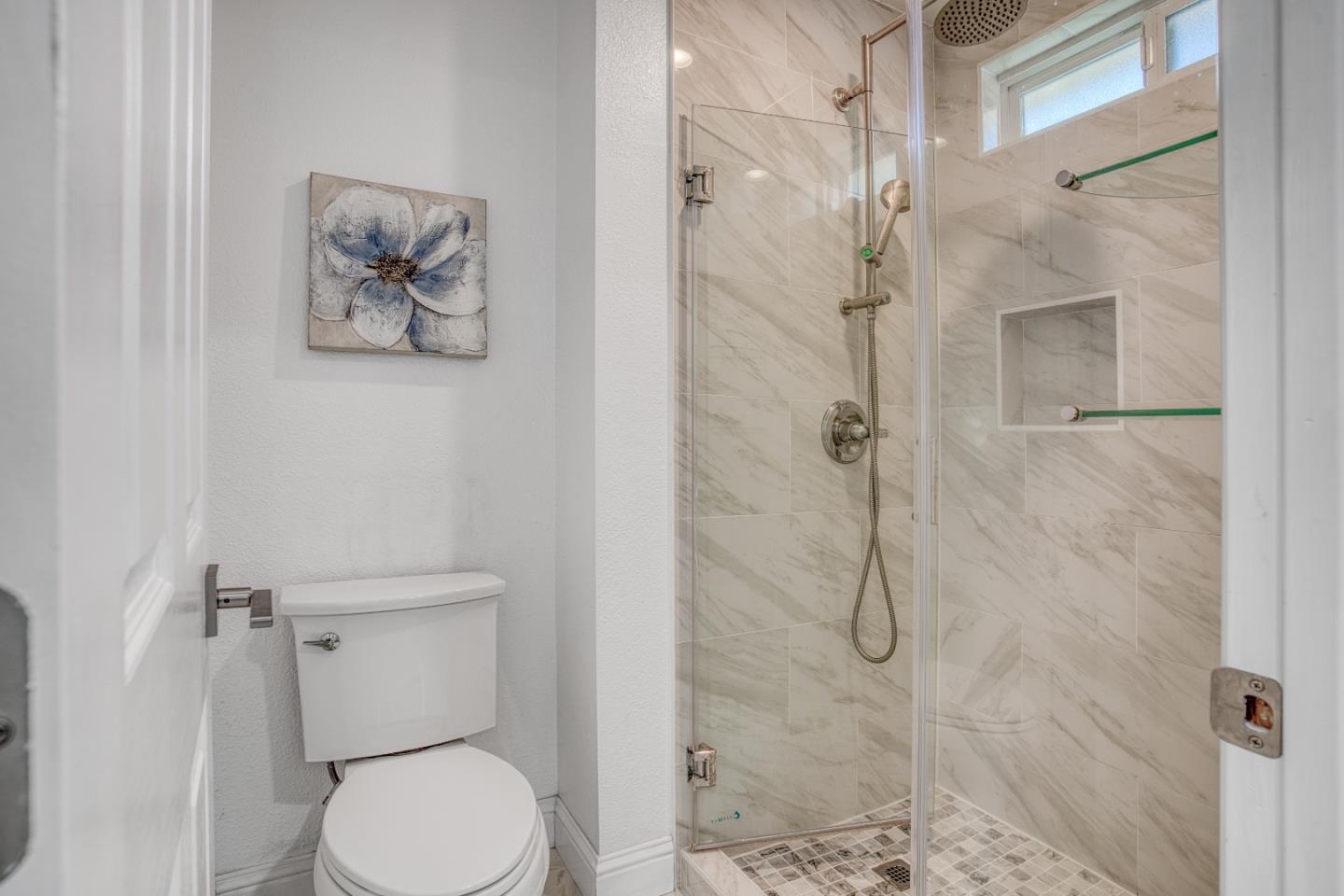 Detail Gallery Image 33 of 52 For 3530 Carlsbad Ct, Pleasanton,  CA 94588 - 3 Beds | 2/1 Baths