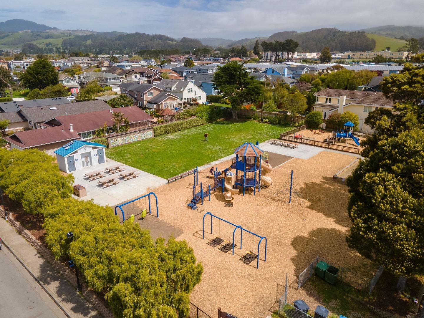 Detail Gallery Image 40 of 45 For 638 Alsace Lorraine Ave, Half Moon Bay,  CA 94019 - 3 Beds | 2 Baths