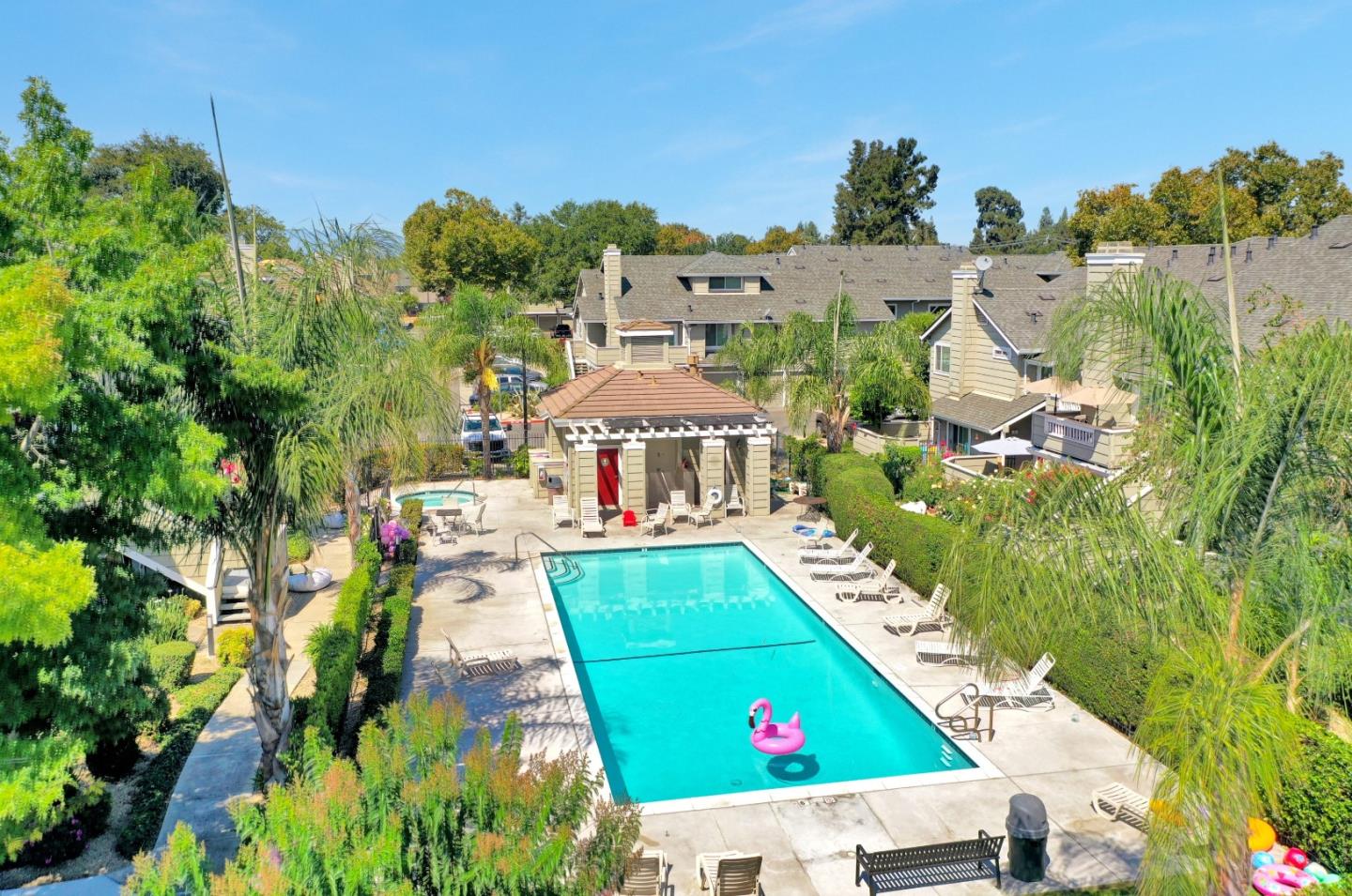 Detail Gallery Image 17 of 19 For 40 Cherry Crest Ln, San Jose,  CA 95136 - 2 Beds | 2 Baths