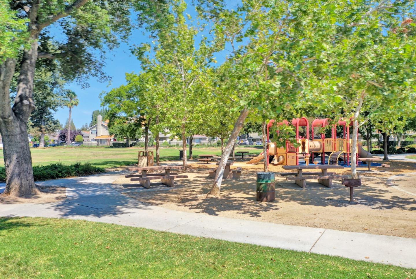 Detail Gallery Image 18 of 19 For 40 Cherry Crest Ln, San Jose,  CA 95136 - 2 Beds | 2 Baths