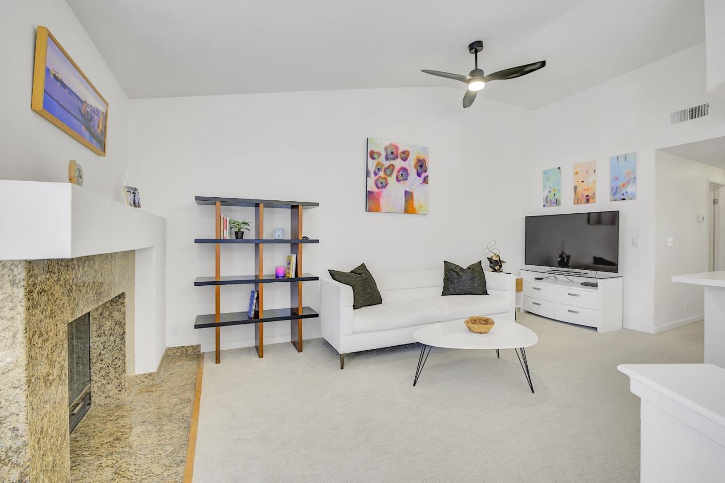 Detail Gallery Image 6 of 19 For 40 Cherry Crest Ln, San Jose,  CA 95136 - 2 Beds | 2 Baths