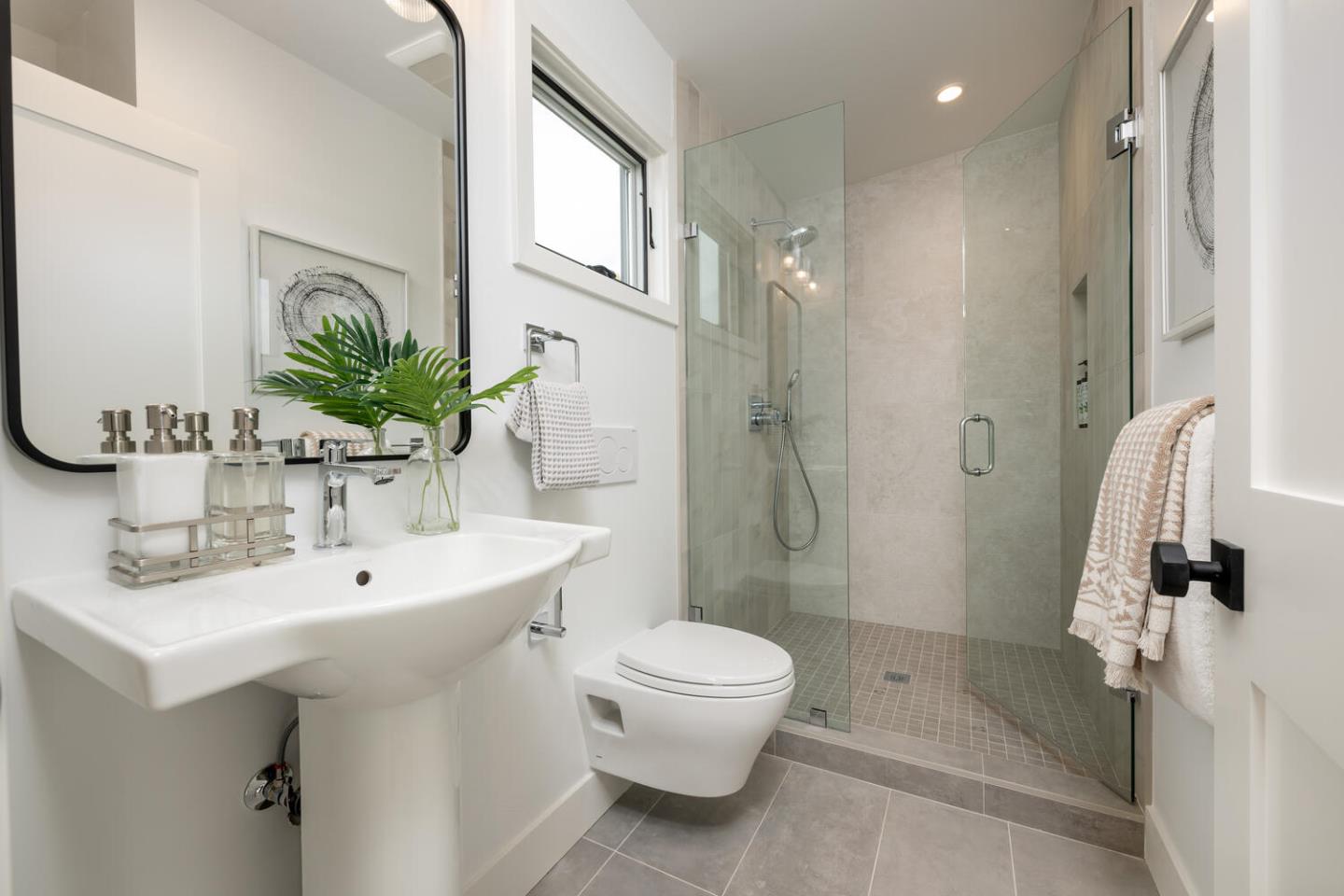 Detail Gallery Image 19 of 26 For 782 Elm St #C,  San Carlos,  CA 94070 - 4 Beds | 3/1 Baths